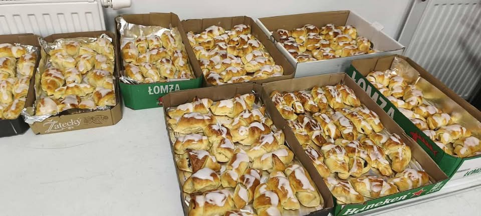 550 rogalików dla Szkoły Podstawowej w Lubaszu