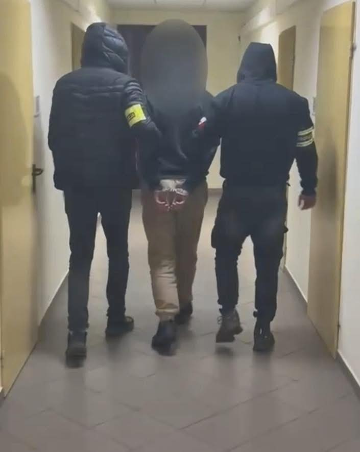 Policjanci z Czarnkowa zakończyli sprawę dotyczącą posiadania i udzielania narkotyków. 31-letni mieszkaniec Lubasza trafił do aresztu.